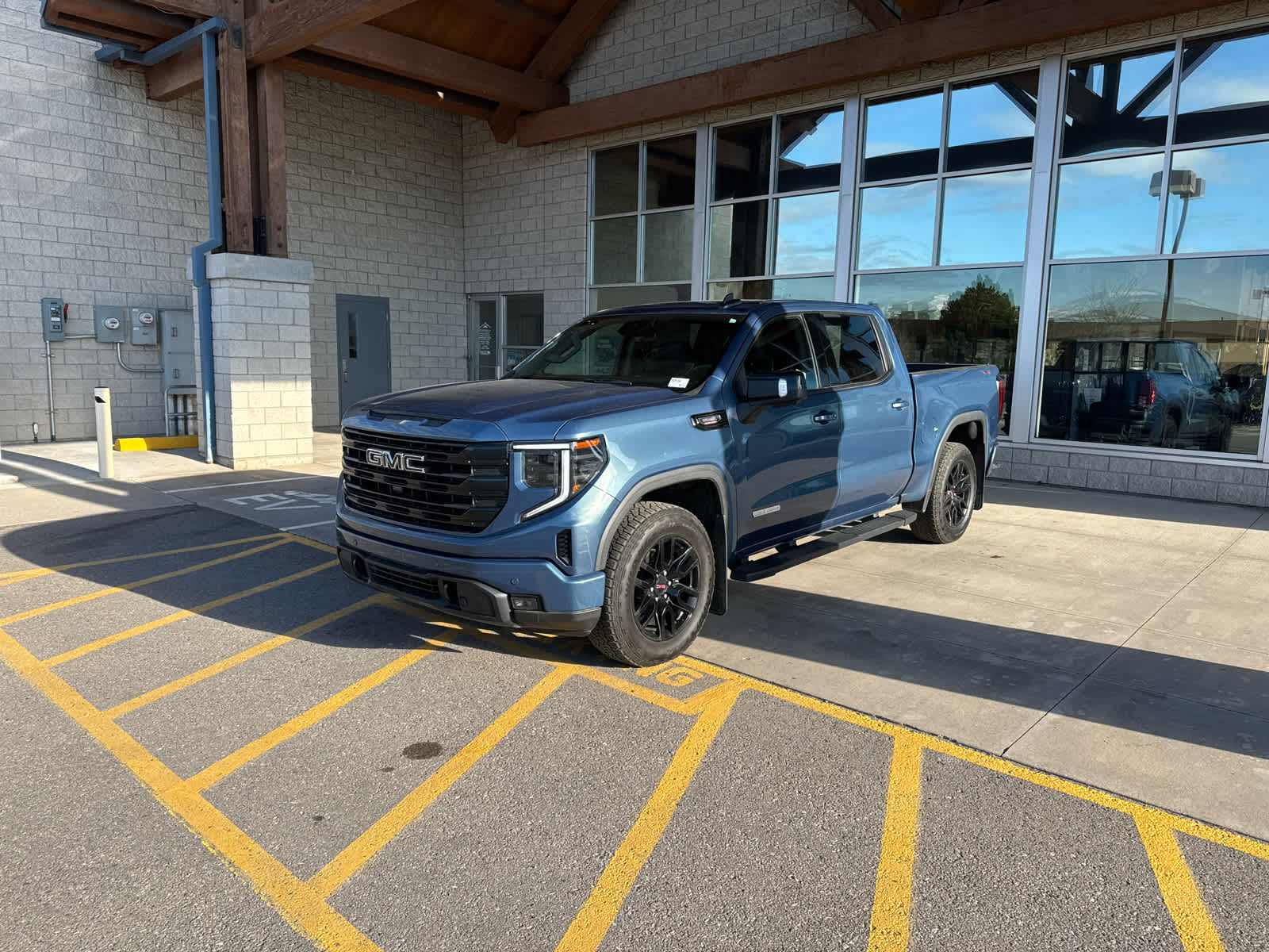 2025 GMC Sierra 1500 Elevation