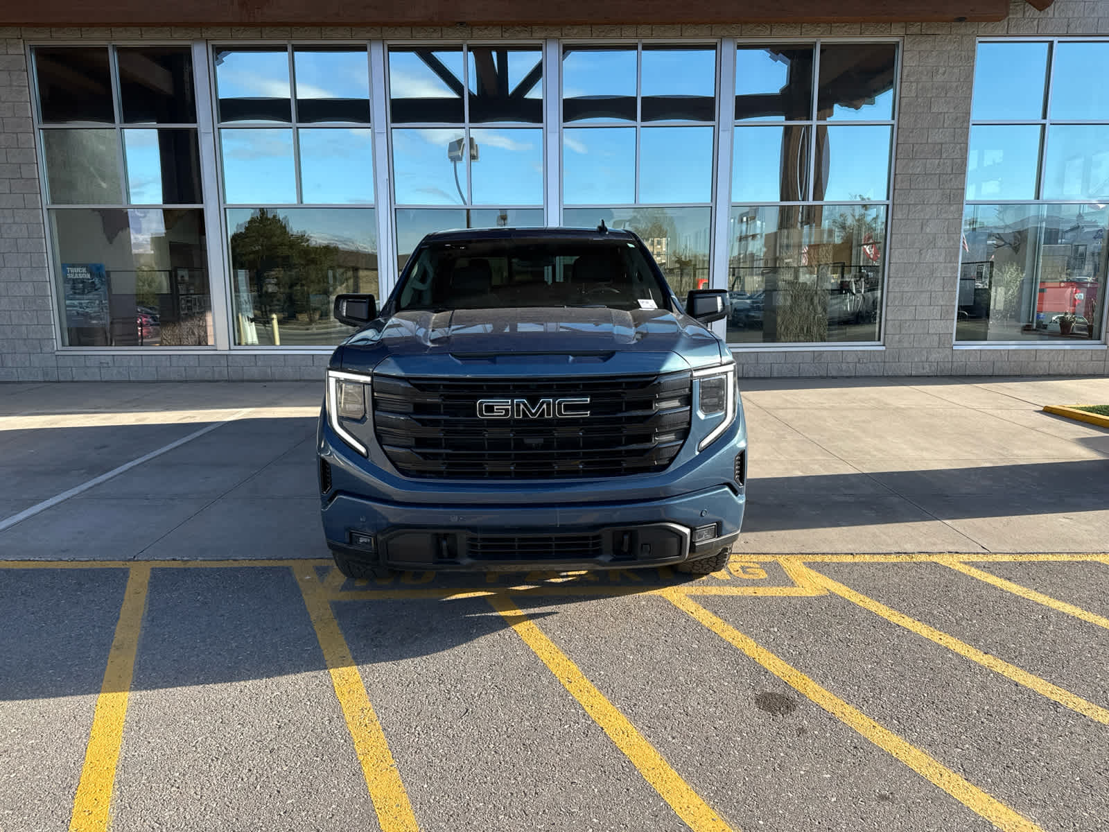2025 GMC Sierra 1500 Elevation