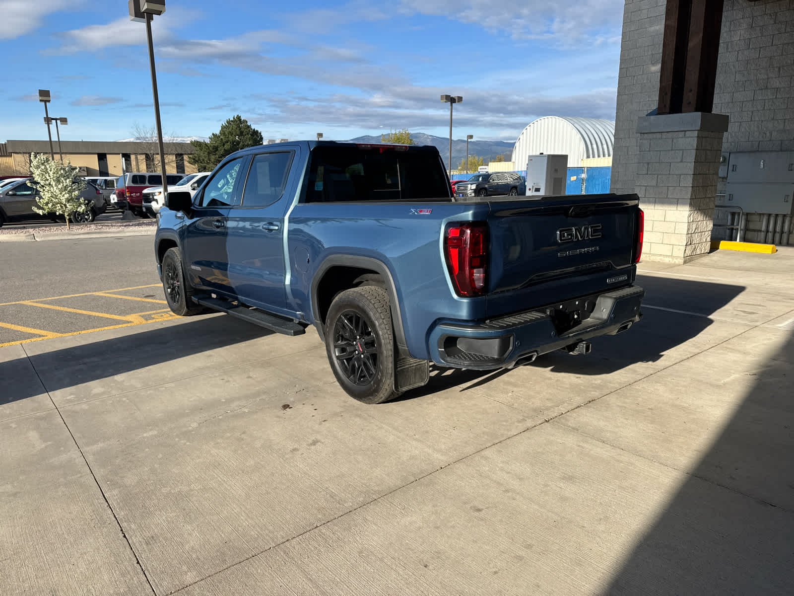 2025 GMC Sierra 1500 Elevation