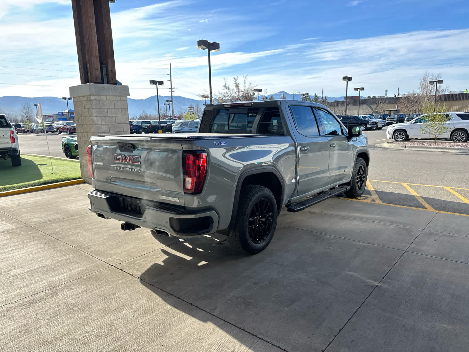 2024 GMC Sierra 1500 Elevation