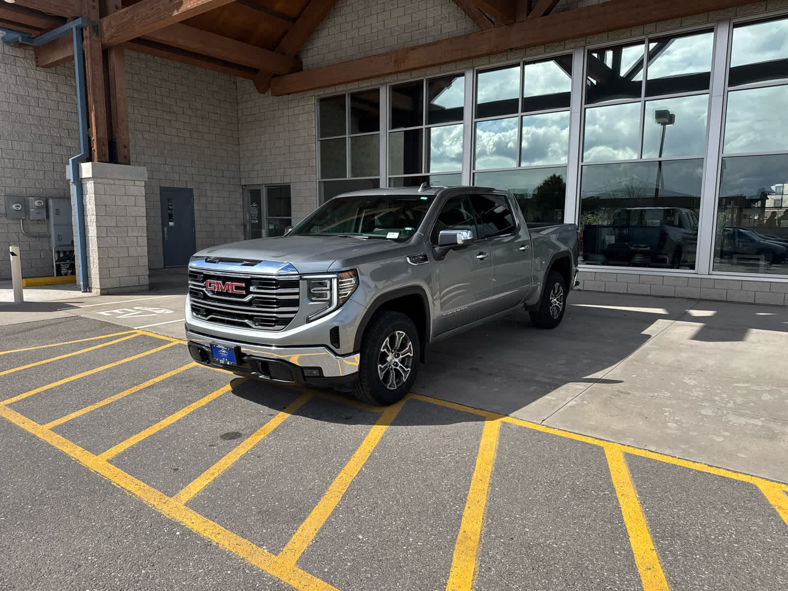 2025 GMC Sierra 1500 SLT