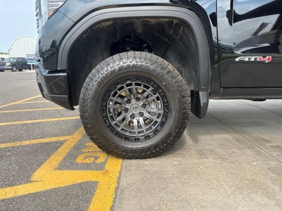 2023 GMC Sierra 1500 AT4
