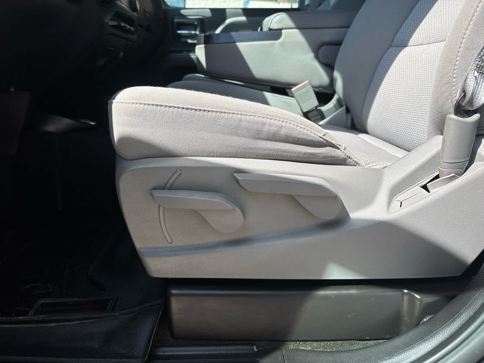 2016 GMC Sierra 1500 4WD Double Cab 143.5"