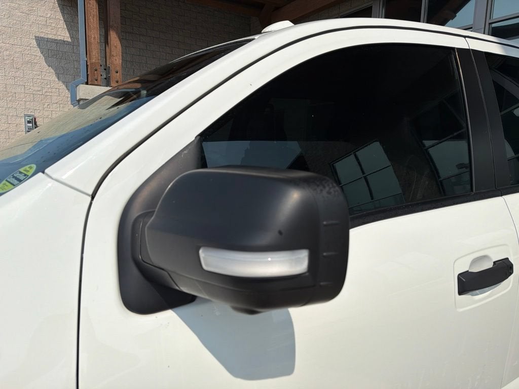 2021 Nissan TITAN Crew Cab PRO-4X 4x4