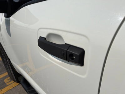 2021 Nissan TITAN Crew Cab PRO-4X 4x4