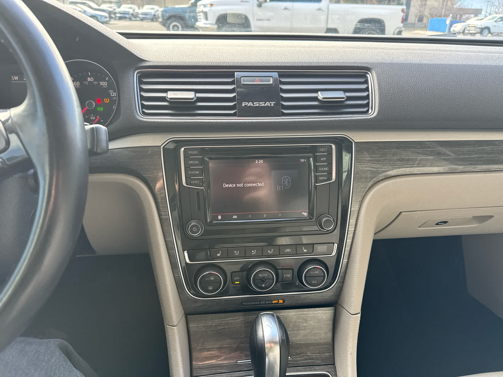 2018 Volkswagen Passat 2.0T SE