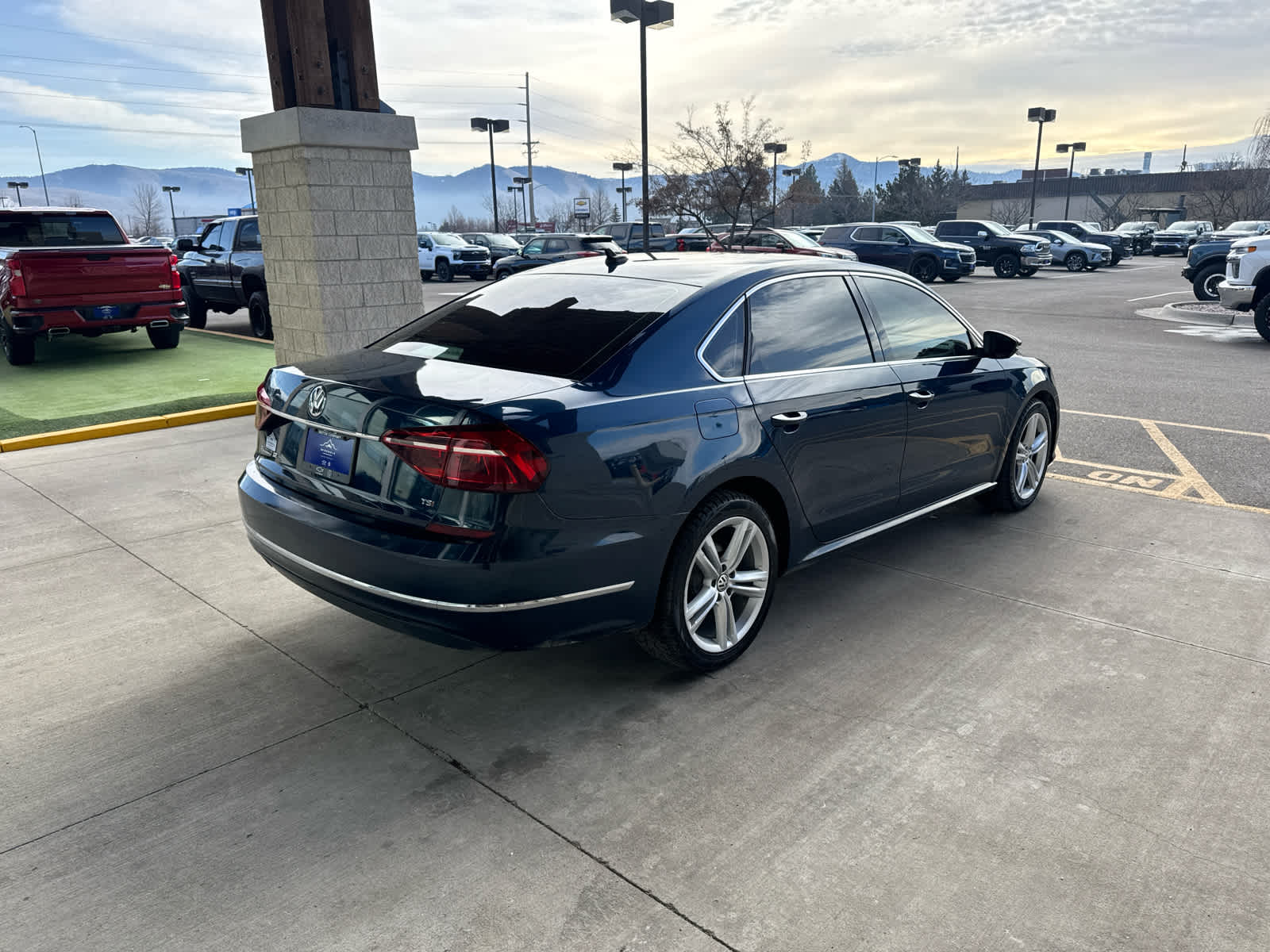 2018 Volkswagen Passat 2.0T SE
