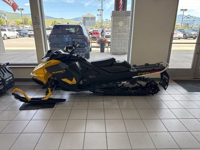 2025 SKIDOO SNOWMOBILE Base