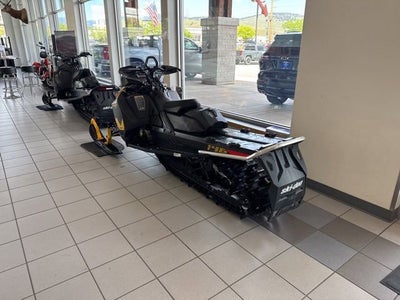 2025 SKIDOO SNOWMOBILE Base