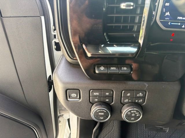 2025 Chevrolet Silverado 2500 HD ZR2
