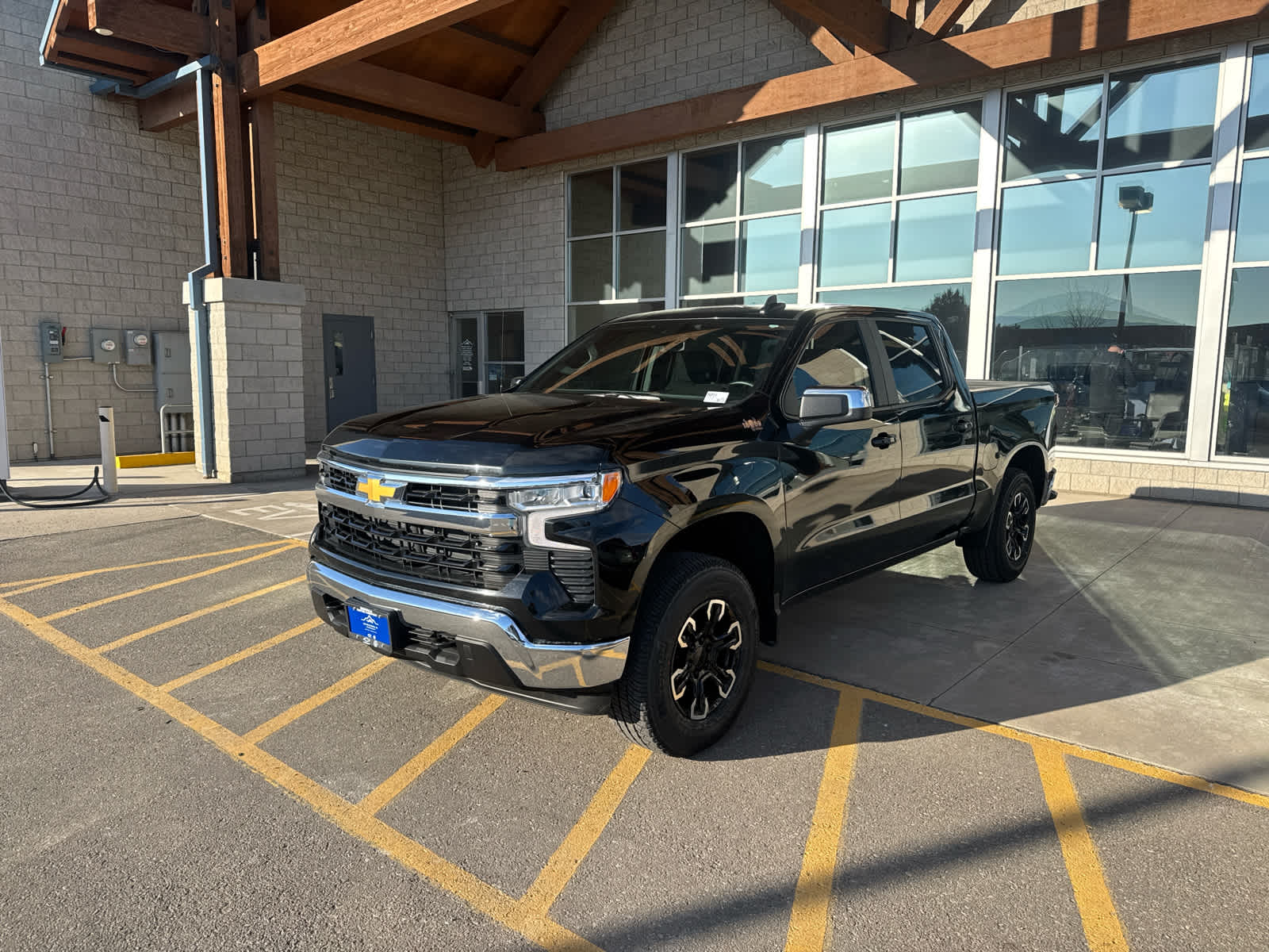 2025 Chevrolet Silverado 1500 LT