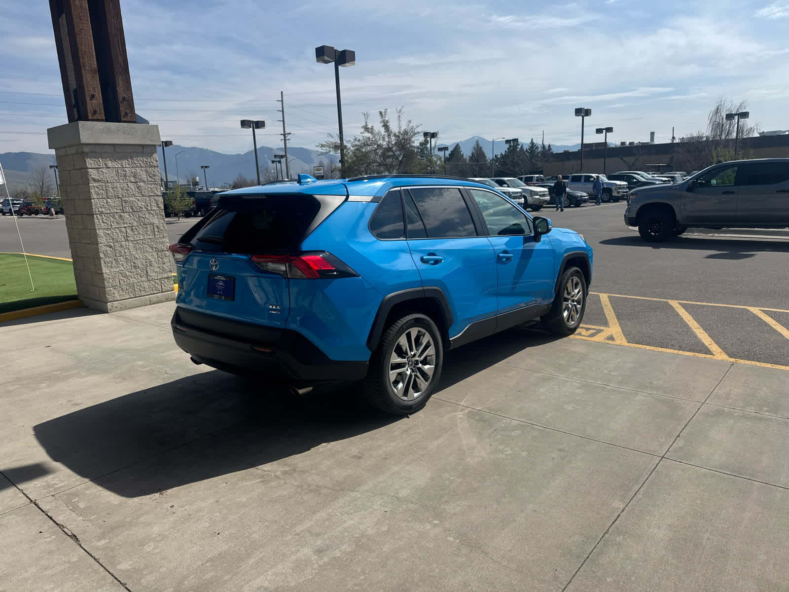 2020 Toyota RAV4 XLE Premium