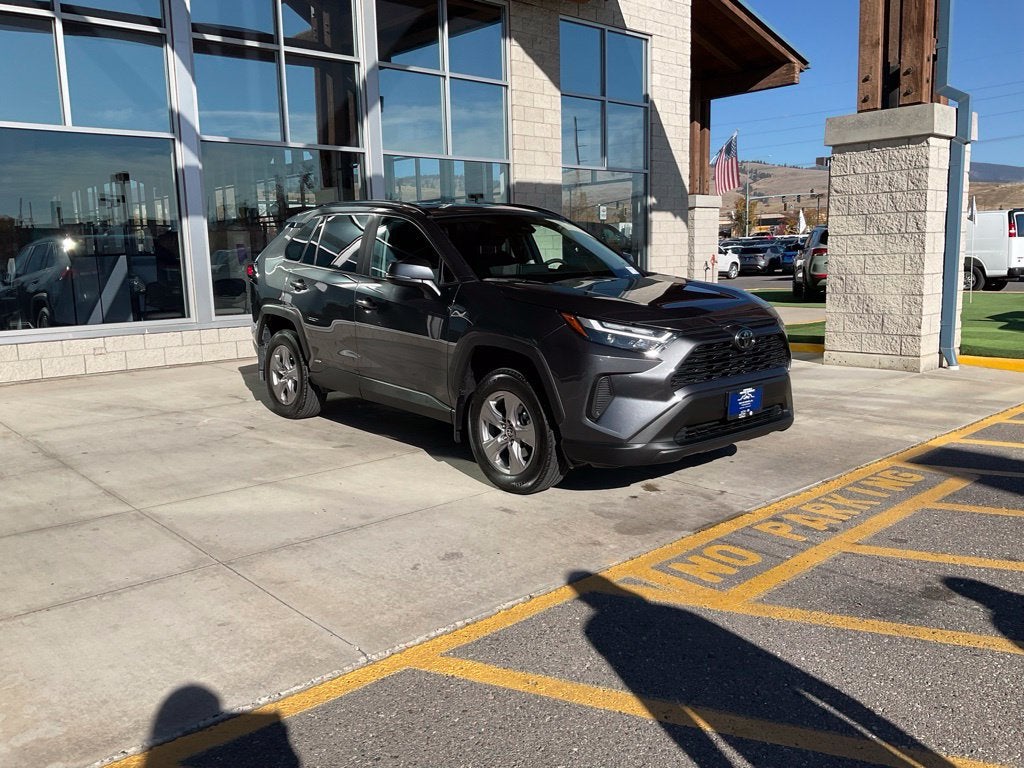 2025 Toyota RAV4 Hybrid XLE
