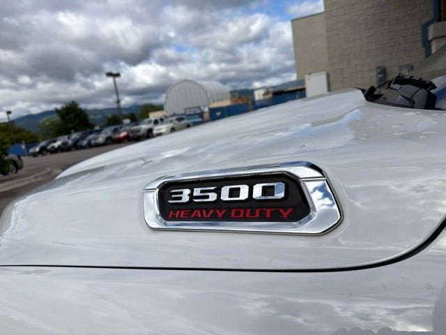 2019 RAM 3500 Tradesman Crew Cab 4x4 6'4" Box