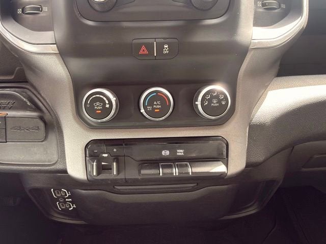 2019 RAM 2500 Big Horn Crew Cab 4x4 6'4" Box