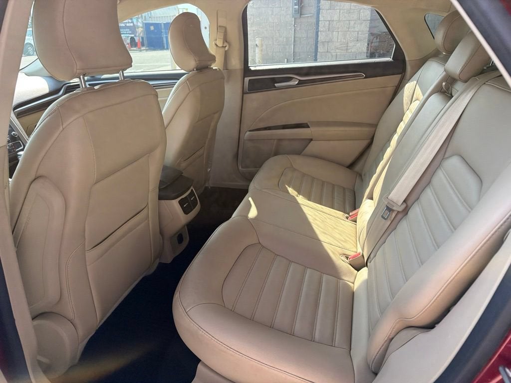 2016 Ford Fusion SE