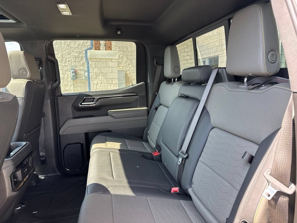 2025 Chevrolet Silverado 1500 ZR2