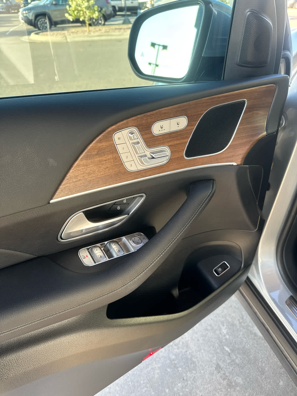 2025 Mercedes-Benz GLE 450 4MATIC®