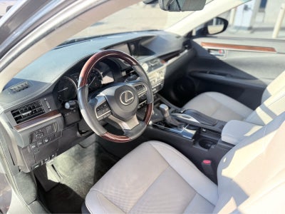 2016 Lexus ES 350 4dr Sdn