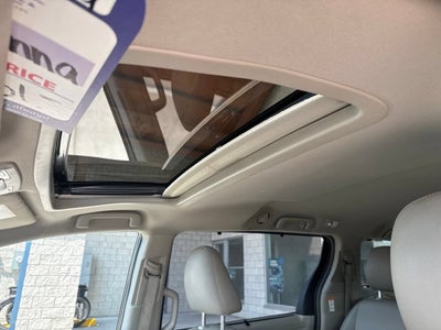 2017 Toyota Sienna XLE 8 Passenger