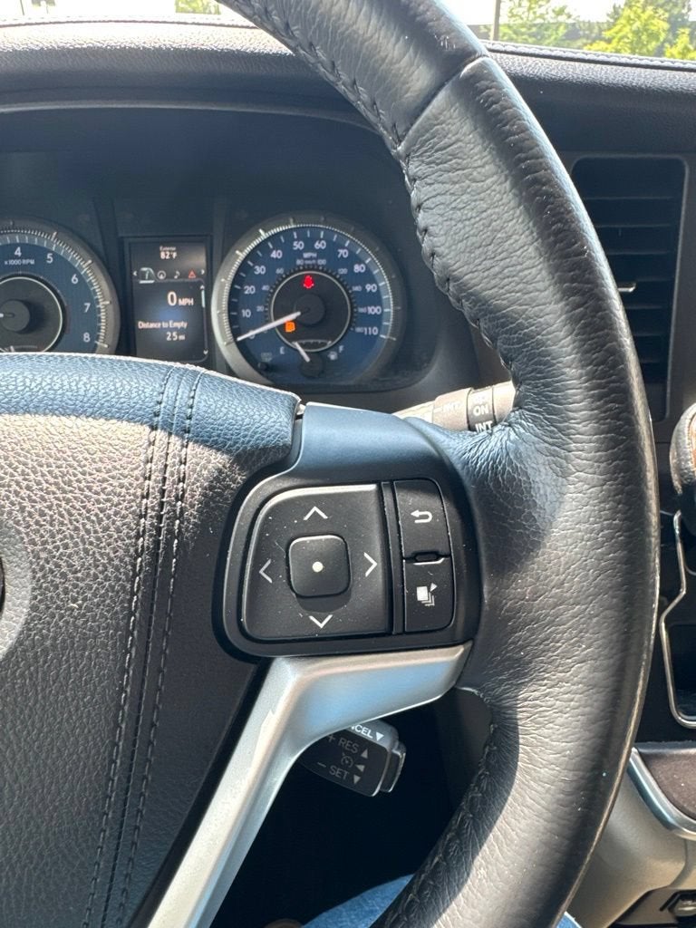2017 Toyota Sienna XLE 8 Passenger