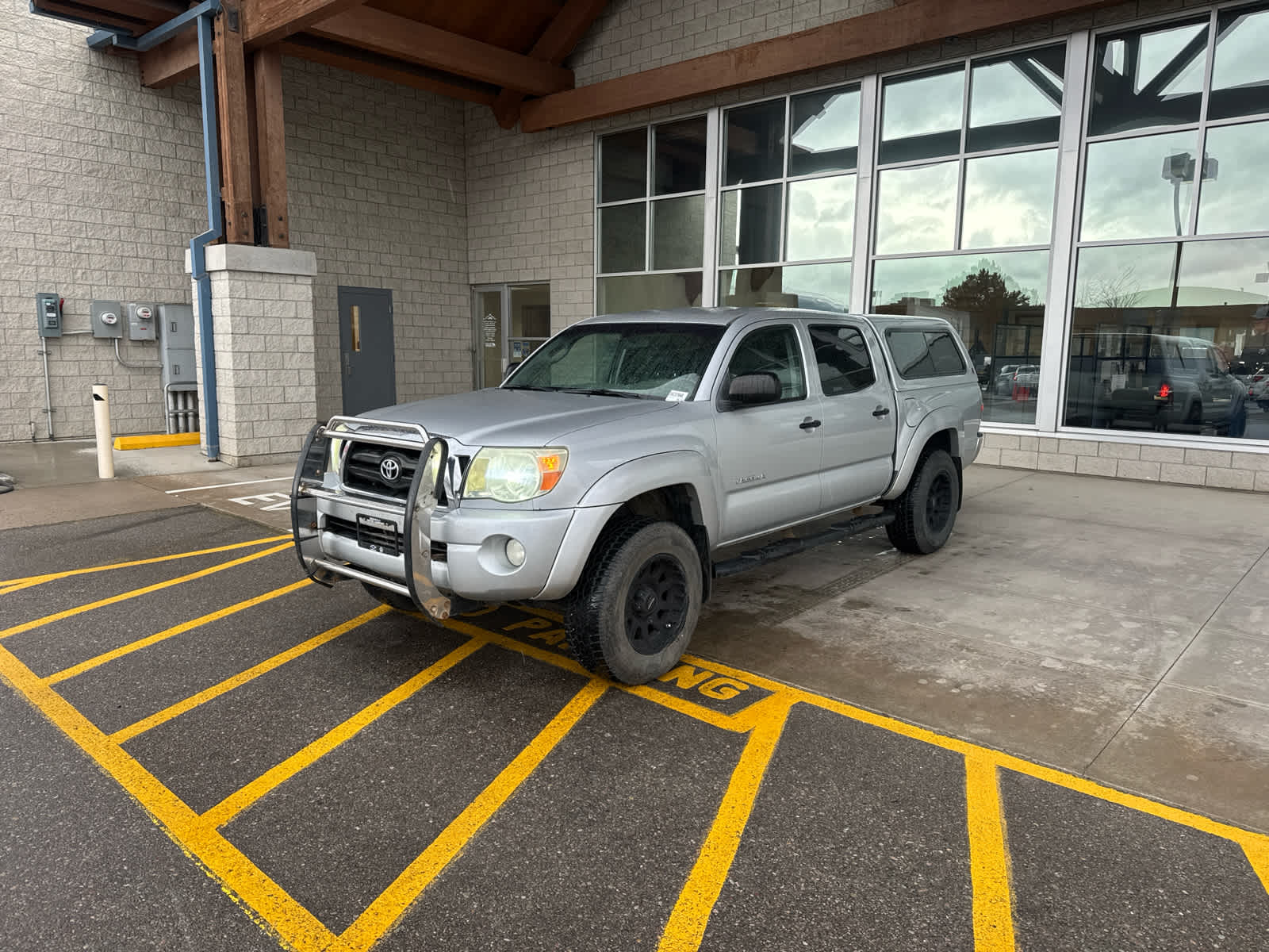 2006 Toyota Tacoma Double 128" Manual 4WD (Natl)