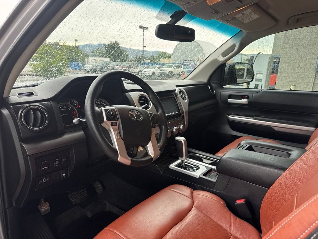 2016 Toyota Tundra SR5 5.7L V8