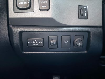 2012 Toyota Tundra 4WD Truck CrewMax 5.7L FFV V8 6-Spd AT (Natl)