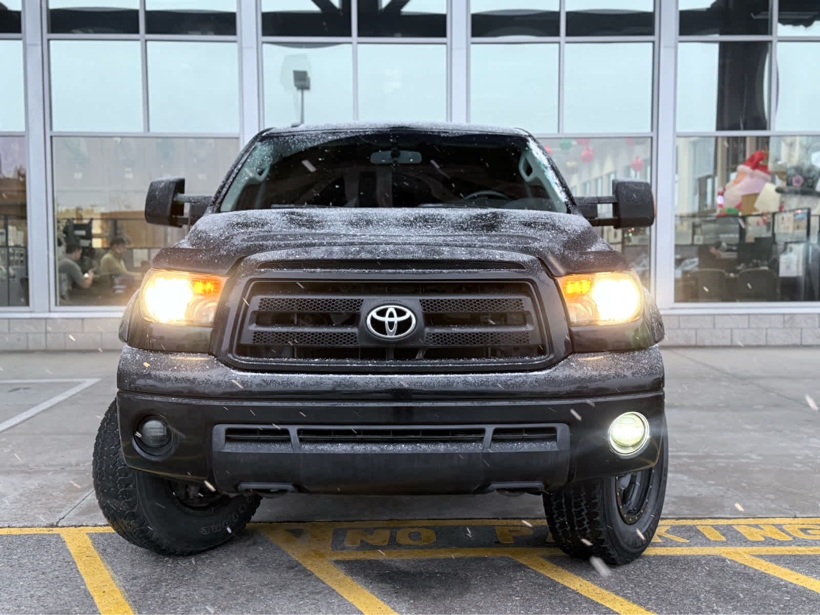 2012 Toyota Tundra 4WD Truck CrewMax 5.7L FFV V8 6-Spd AT (Natl)