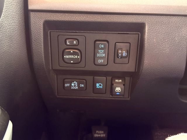 2018 Toyota Tundra SR5 5.7L V8