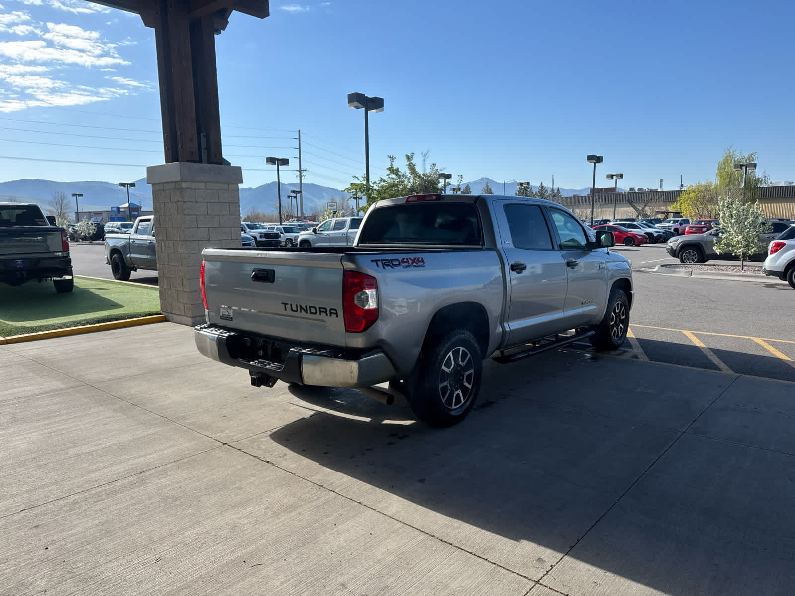 2018 Toyota Tundra SR5 5.7L V8