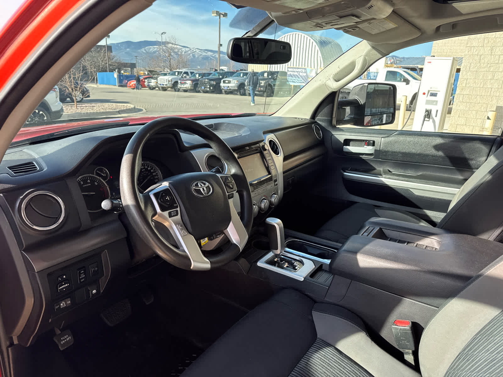 2016 Toyota Tundra 4WD Truck SR5