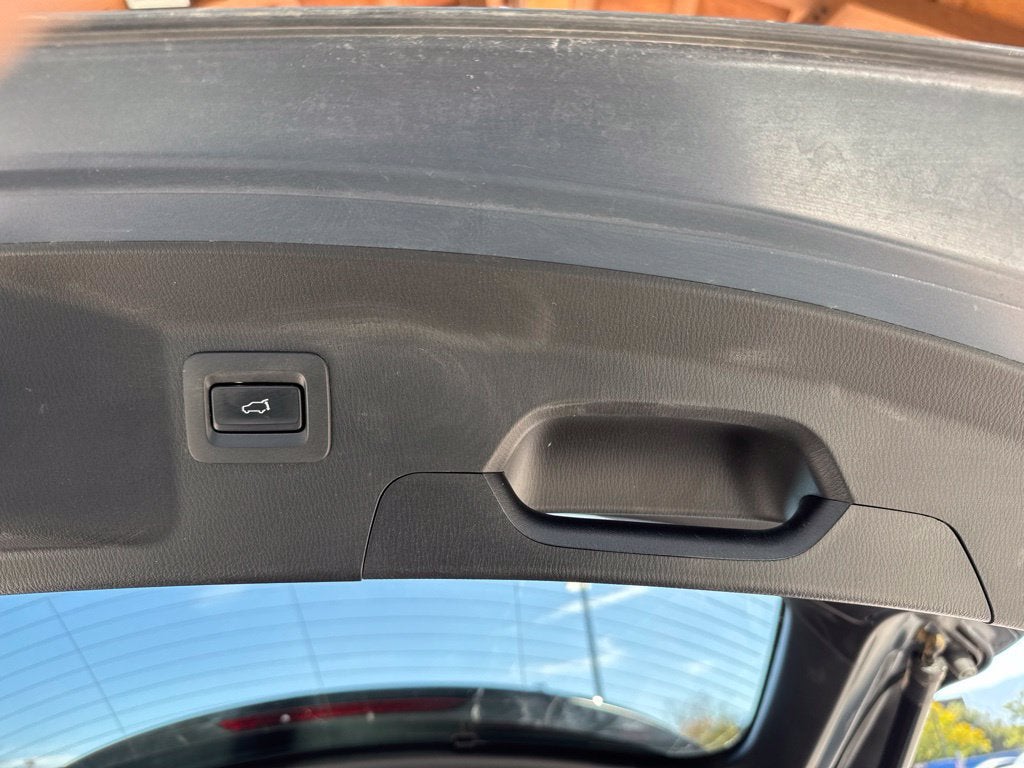 2022 Mazda Mazda CX-9 Carbon Edition