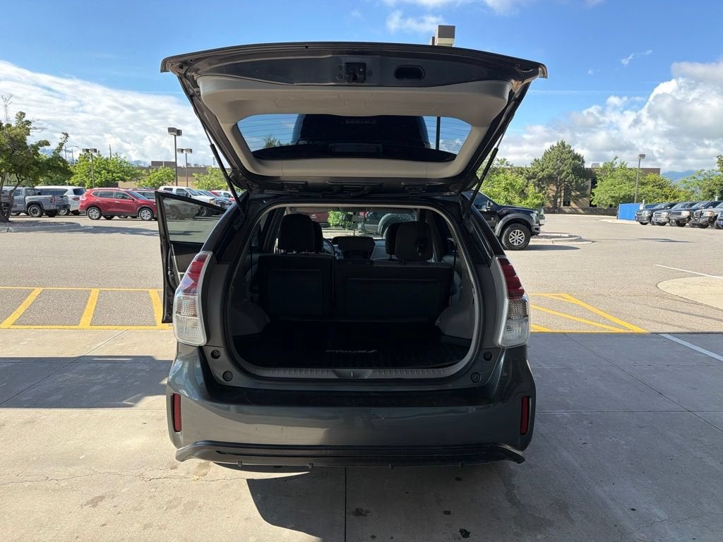 2015 Toyota Prius v Two