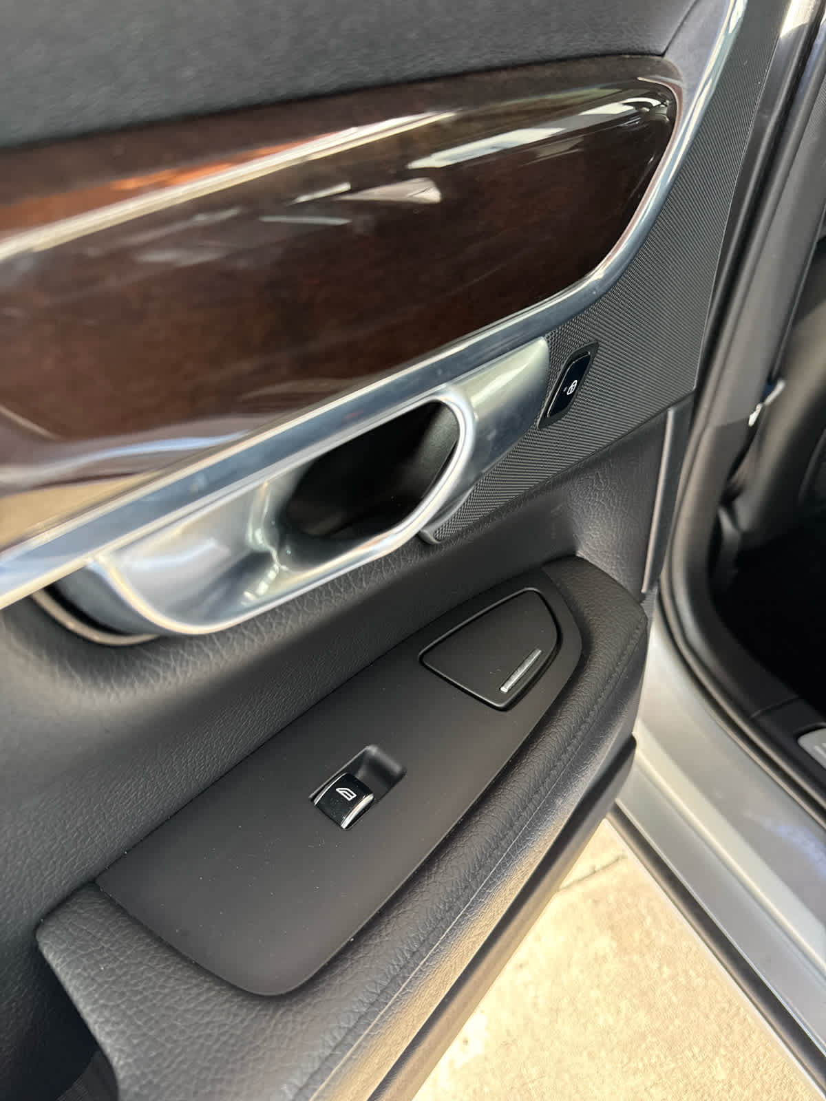 2018 Volvo S90 Momentum