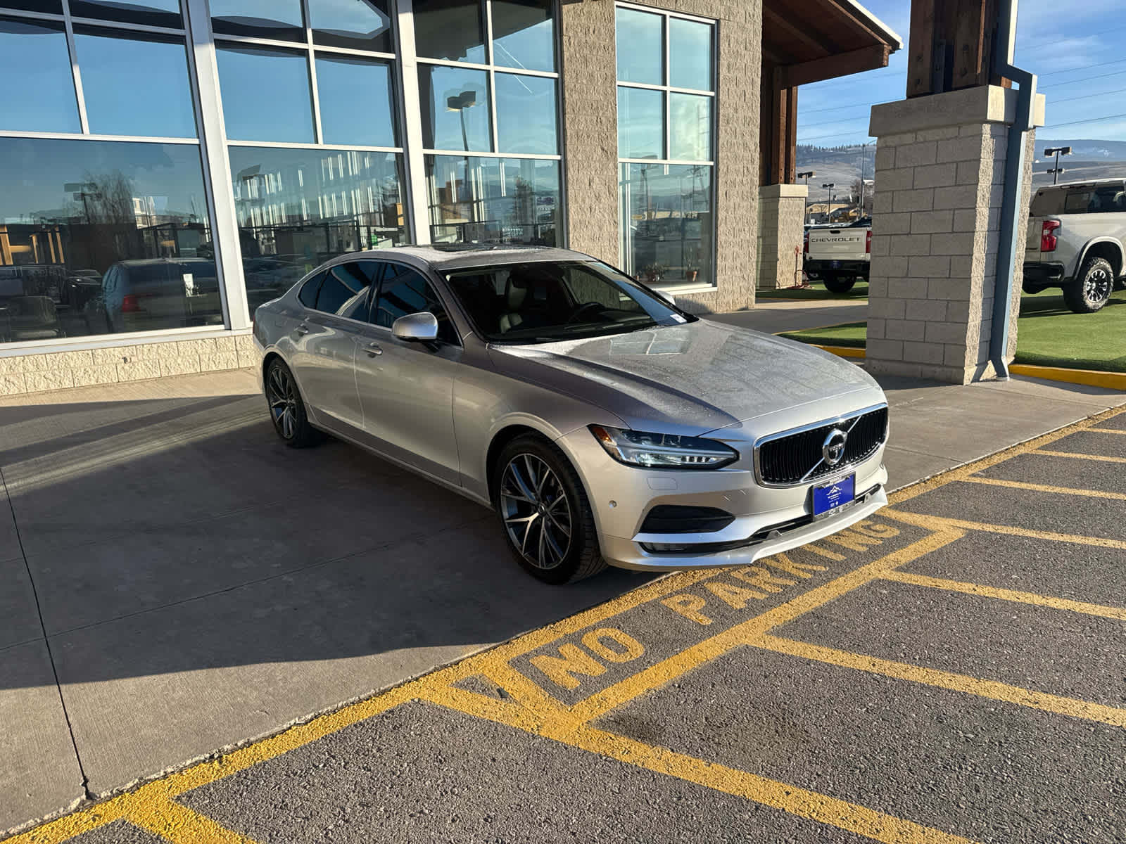 2018 Volvo S90 Momentum