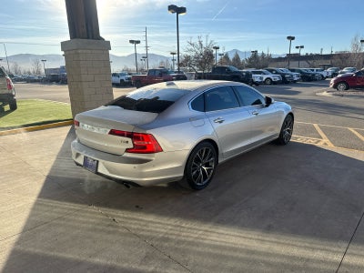 2018 Volvo S90 Momentum