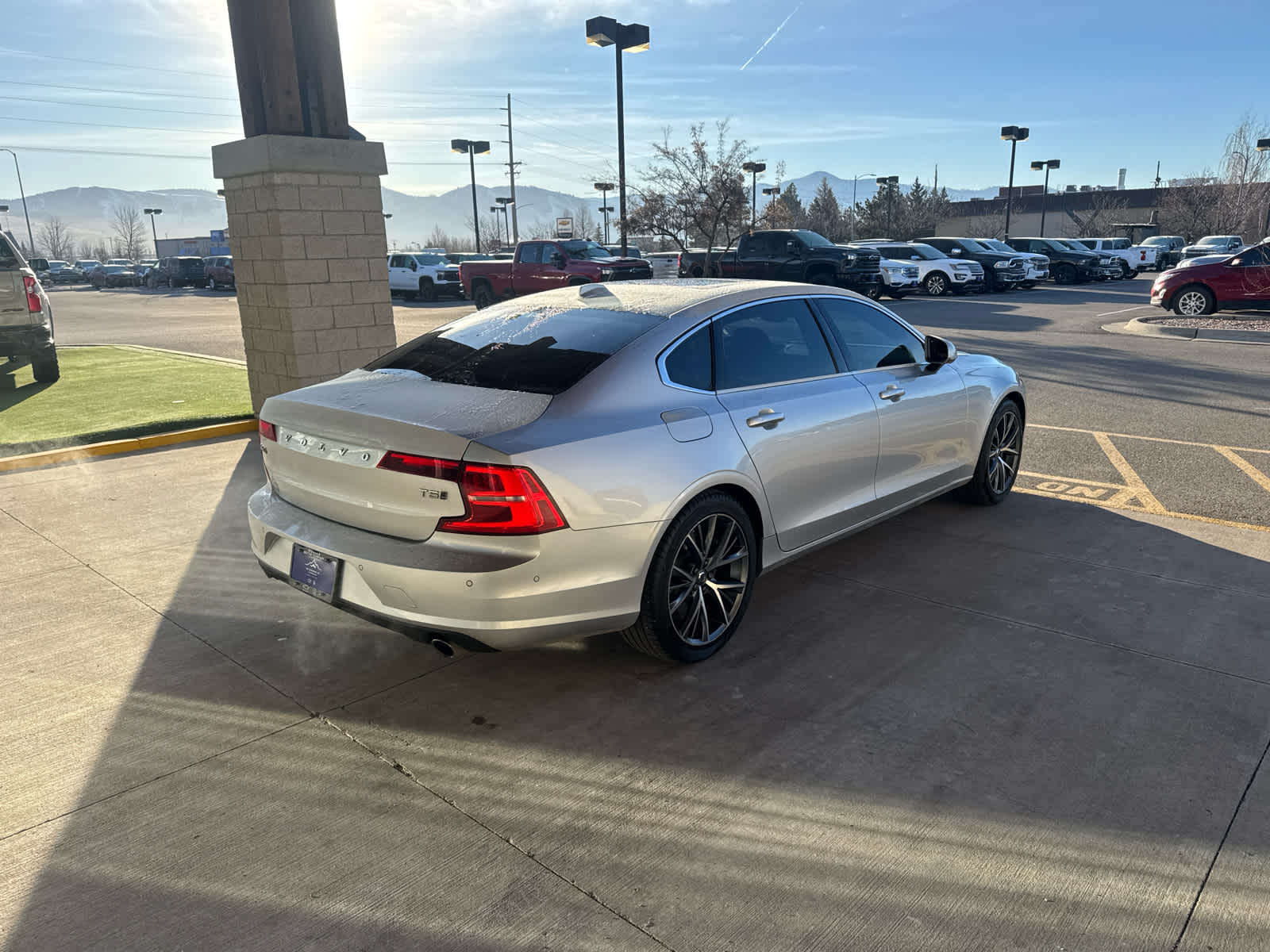 2018 Volvo S90 Momentum