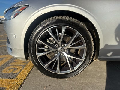 2018 Volvo S90 Momentum