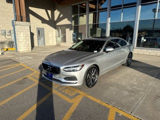 2018 Volvo S90 Momentum