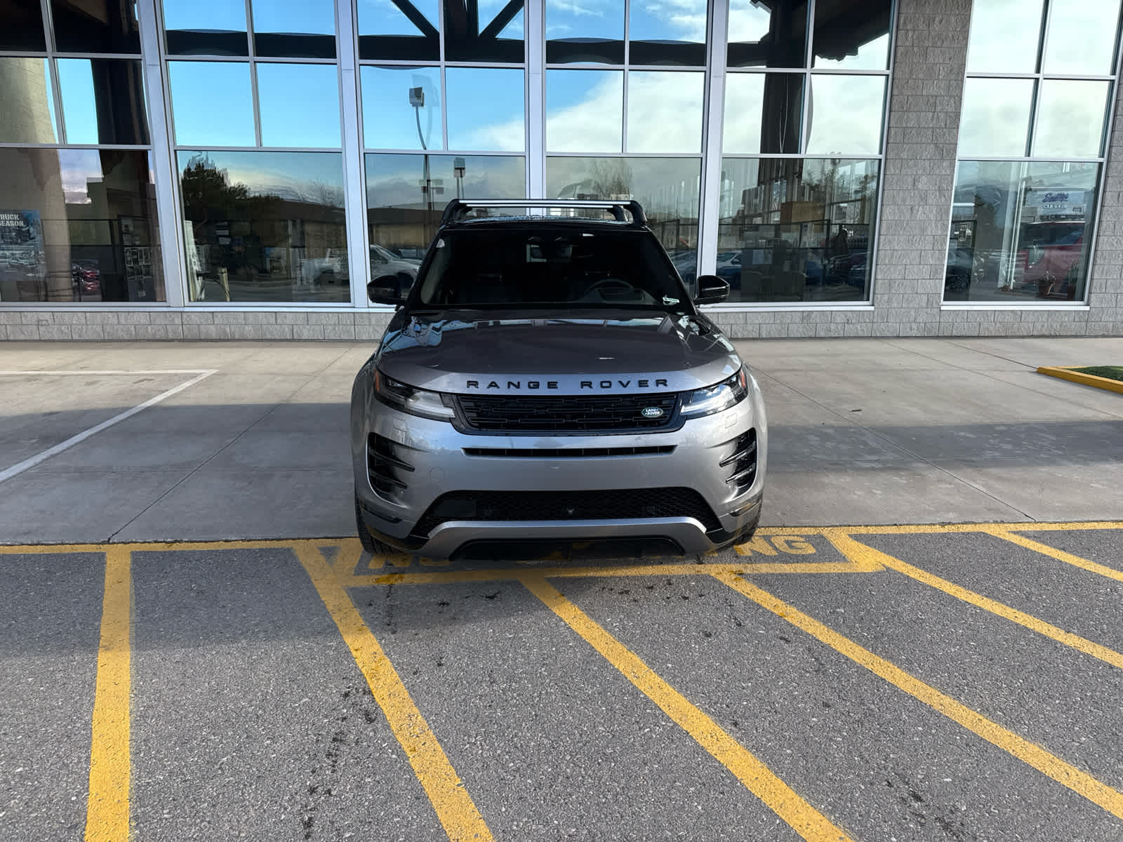 2026 Land Rover Range Rover Evoque Dynamic SE