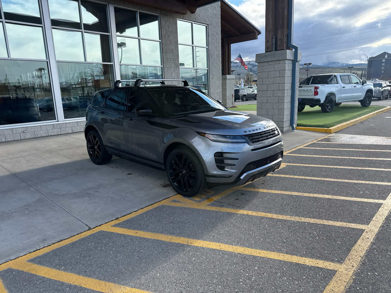 2026 Land Rover Range Rover Evoque Dynamic SE