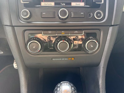 2012 Volkswagen Golf GTI 2-Door Autobahn