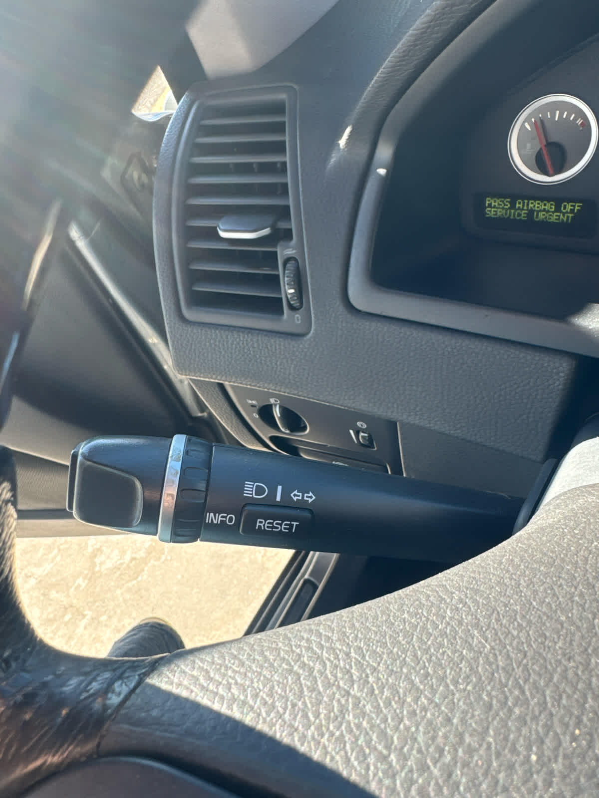 2012 Volvo XC90 AWD 4dr