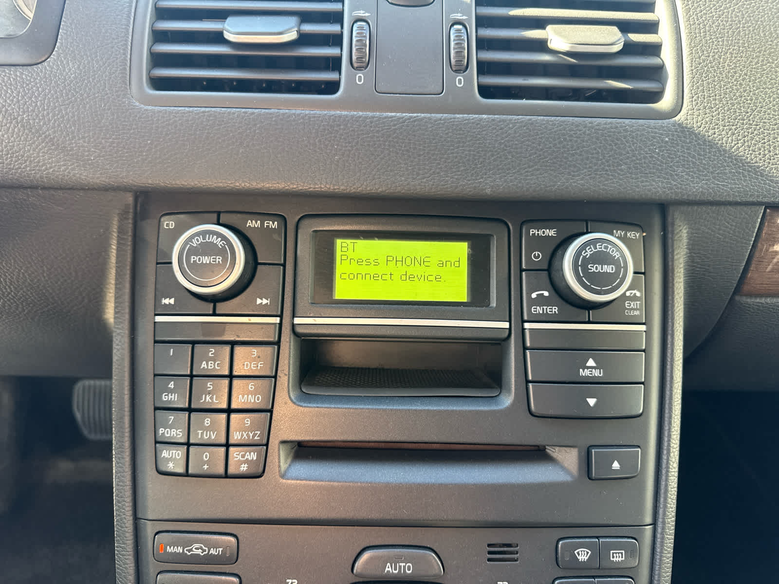 2012 Volvo XC90 AWD 4dr